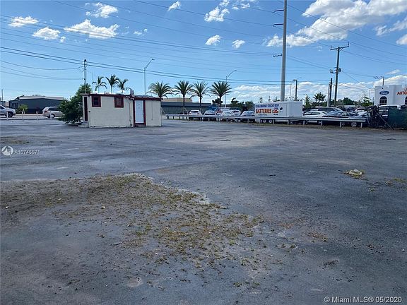 5th image of 2401 S State Road 7