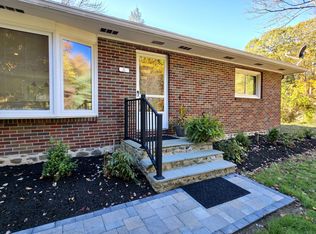 11 Upper Whittemore Rd, Middlebury, CT 06762