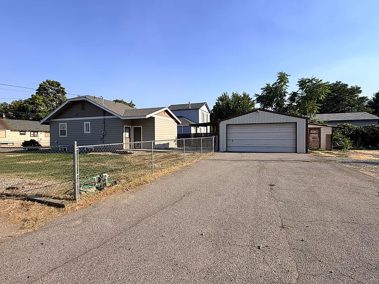 1006 Cascade St — Photo 2