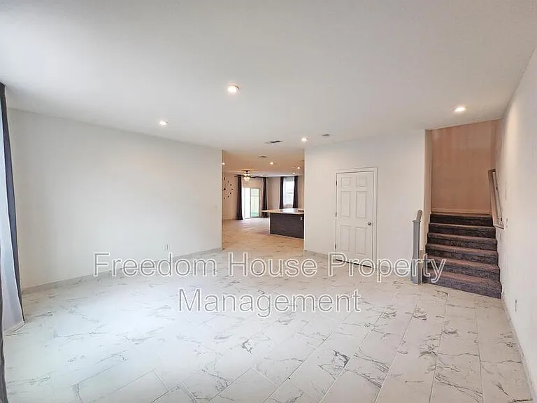 3821 E Weld Ave — Photo 10