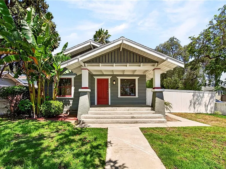 800 Temple Ave — Photo 1