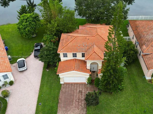 16593 NW 16th St, Pembroke Pines, FL 33028