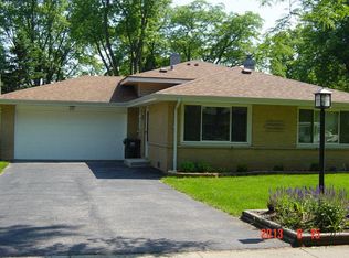 891 E Aster Ave, Palatine, IL