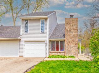 1947 Charles Ln #1947, Aurora, IL 60505