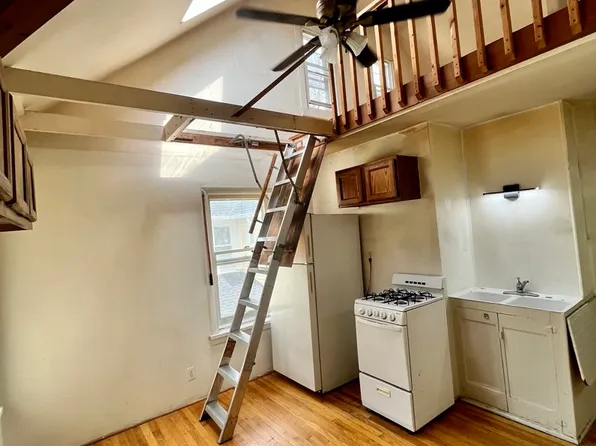 56 Cambridge St Unit 4, Rochester, NY 14607