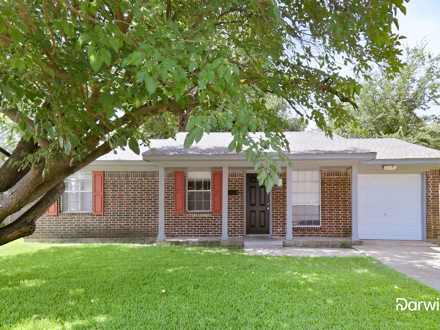 3 bed, 1.5 bath, 999 sqft, $1,985 — Photo 1