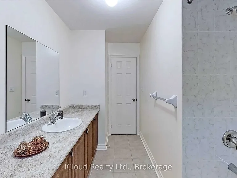 501 Downes Jackson Hts — Photo 23