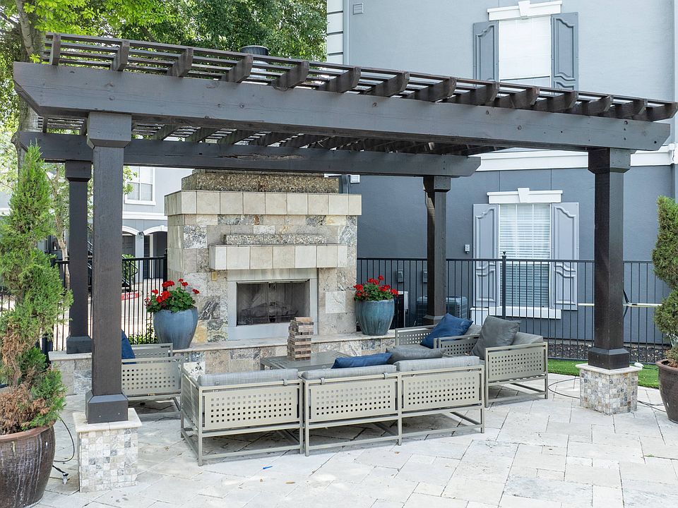 Outdoor Fireplace with Seating