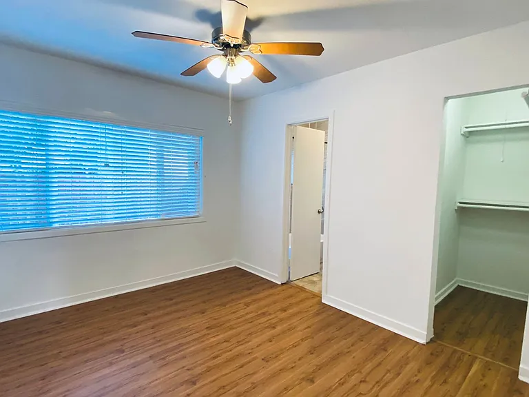 1685-1697 N Summit Avenue 109 #137 — Photo 12
