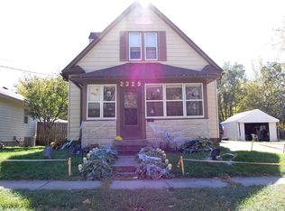 2329 Maple St, Des Moines, IA 50317