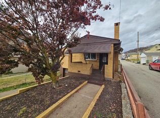 609 9th St, Glassport, PA