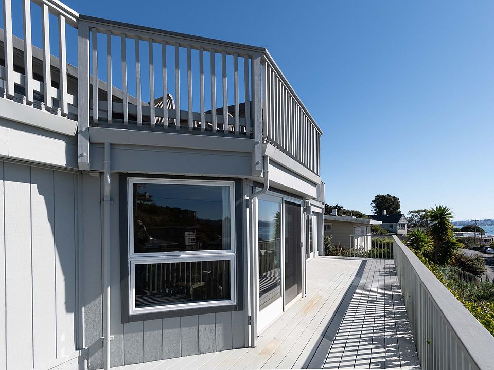 1st image of 250 Diviso St