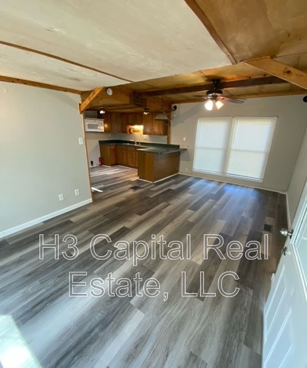 2nd image of 1114 12th St