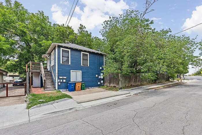 1 bed, 1.0 bath, 621 sqft, $1,575 — Photo 1