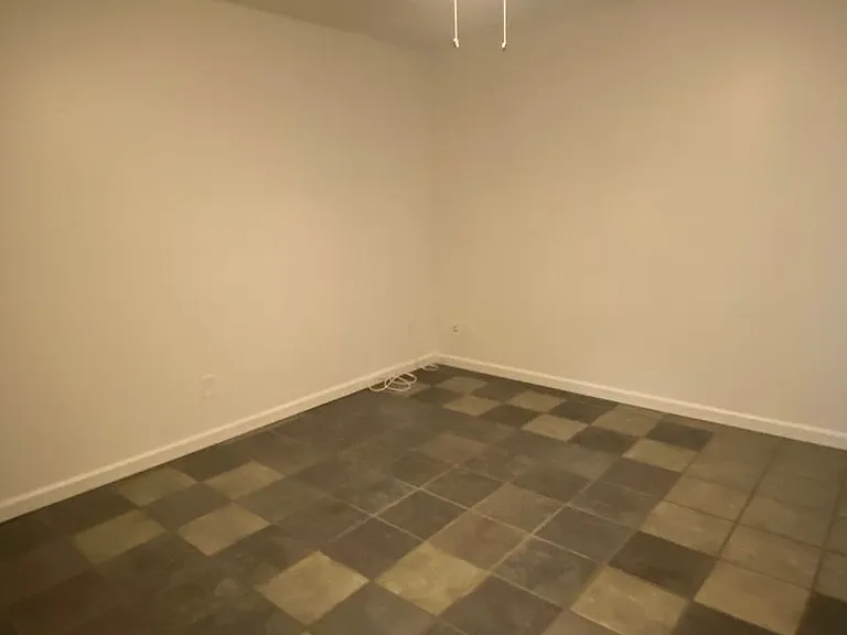 118 Raleigh Dr — Photo 10