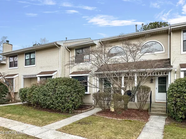 2003 Meadowlands Court, Toms River, NJ 08755