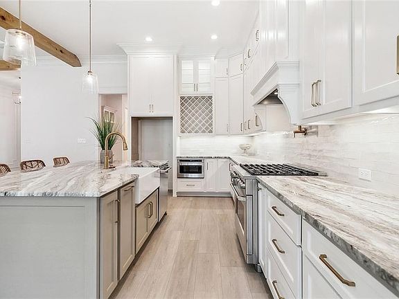 5th image of 5064 Twin River Pl