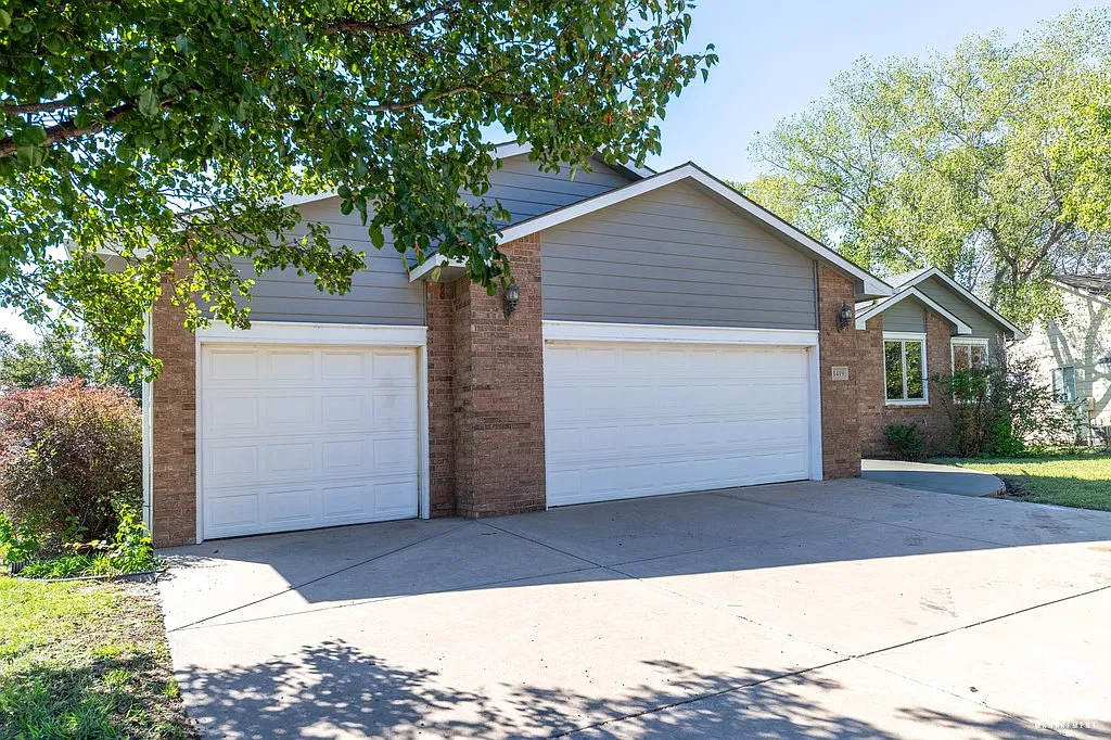4 bed, 2954 sqft, $2,750 — Photo 1