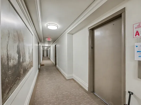 190 Cozine Avenue image 5 of 26