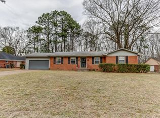 3988 E Lakemont Dr, Memphis, TN 38128