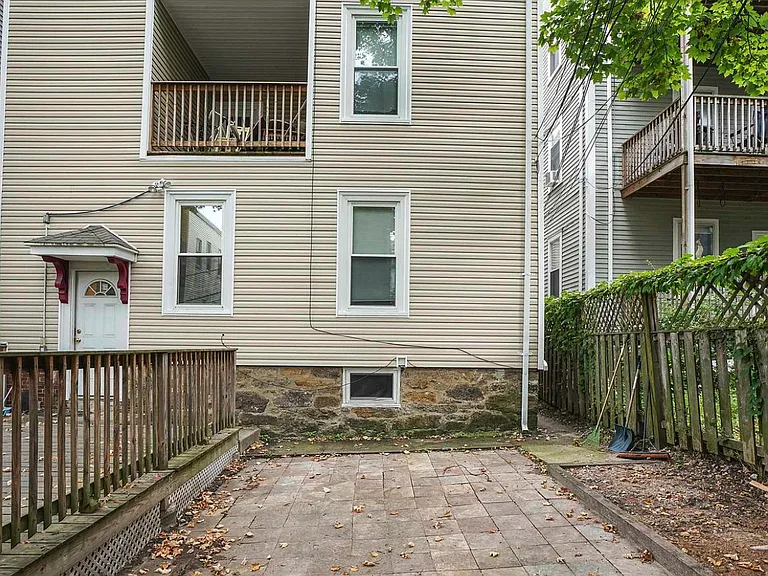 13 Sachem St #2A — Photo 15