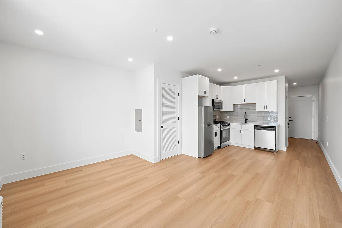 Photo 2 of 22 - 337 Johnston Ave #307 - Jersey City, NJ Building Photo - 337 Johnston Ave #307
