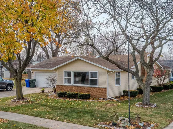 1801 Parkwood Dr, Kaukauna, WI 54130
