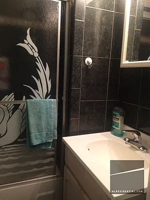 Rented by Highline Residential | media 14