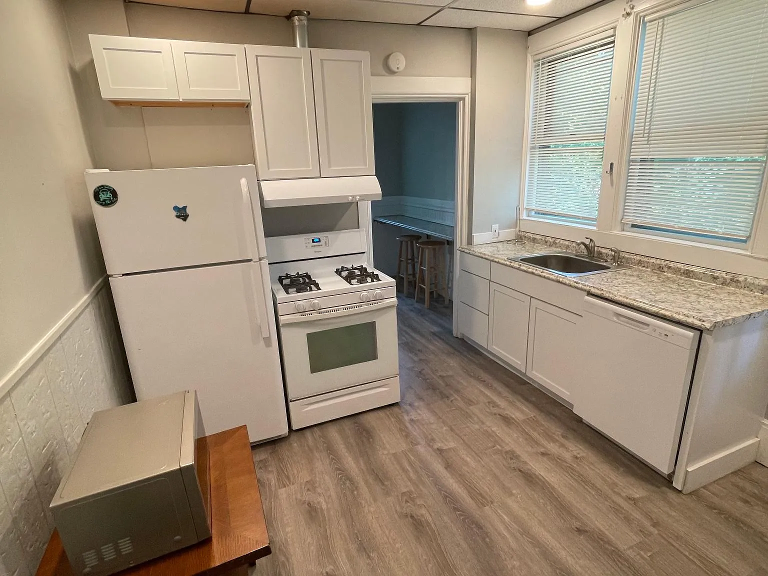 3 bed, $950 — Photo 2