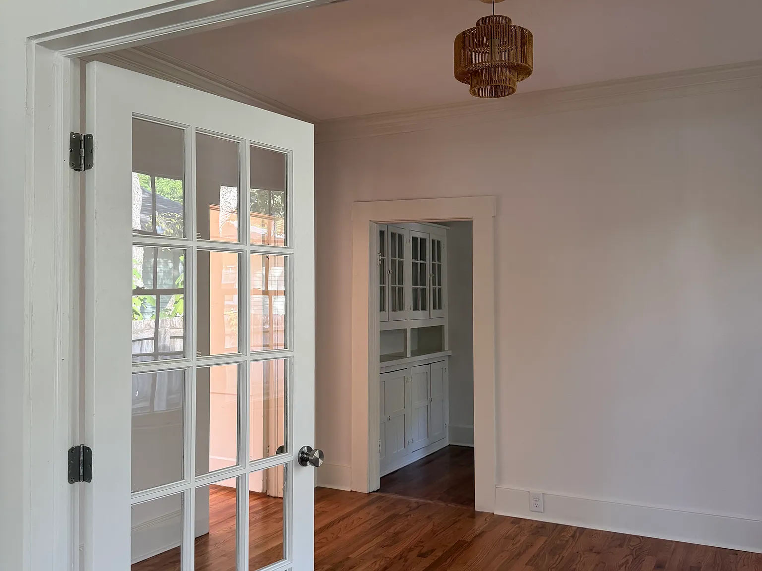 3 bed, 1304 sqft, $1,550 — Photo 2