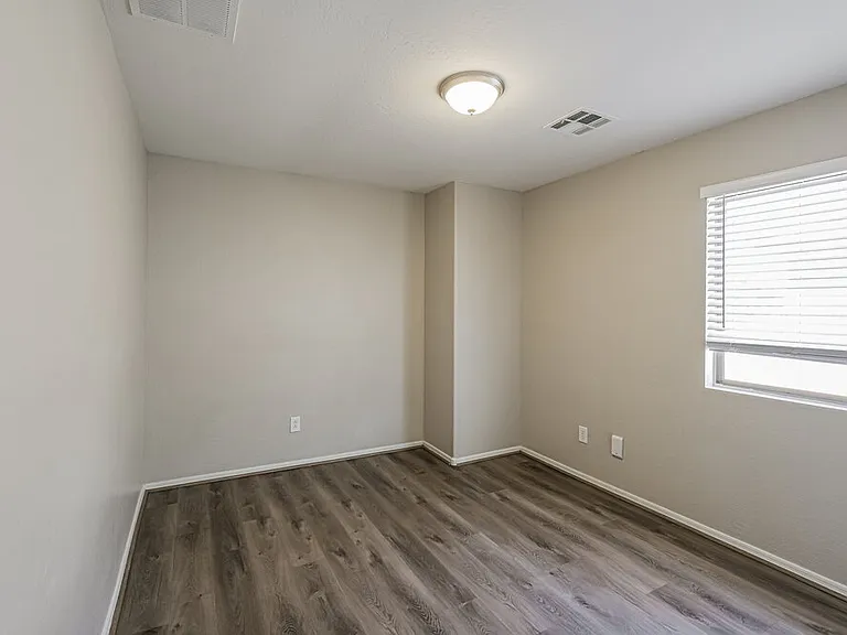 15028 W Statler St — Photo 14