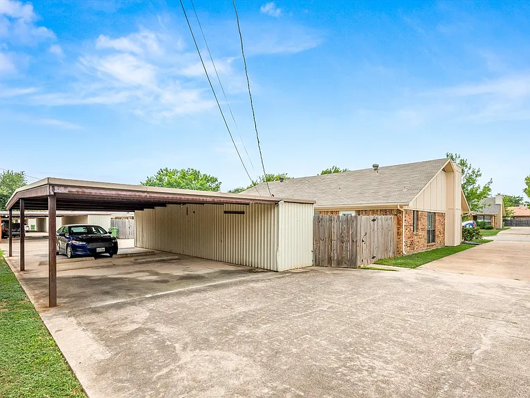 5718 Cancun Dr — Photo 25