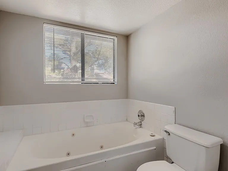 3980 Tirana Way — Photo 21