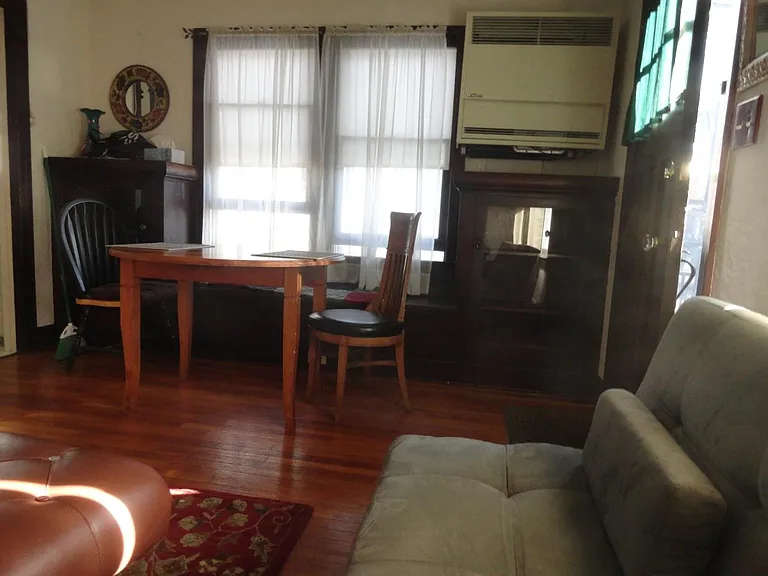 C St — Photo 6