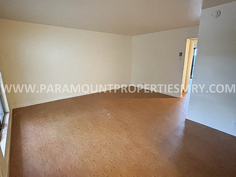 500 Glenwood Cir #528 — Photo 3