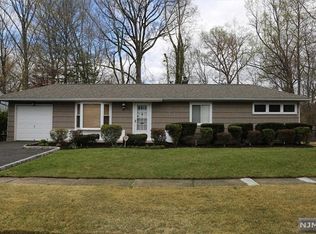 377 Valley Rd, River Edge, NJ 07661