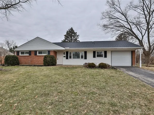 131 E Elmwood Dr, Dayton, OH 45459
