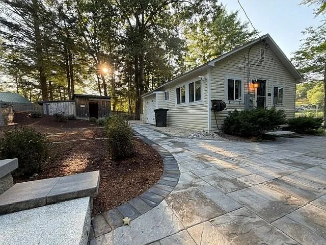 75 Winter Rd — Photo 9