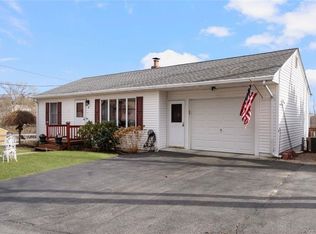 4 Aberdeen St, West Warwick, RI 02893