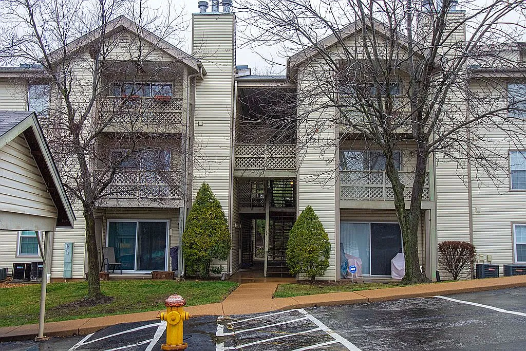 1211 Mangrove Ln APT 5 photo 1