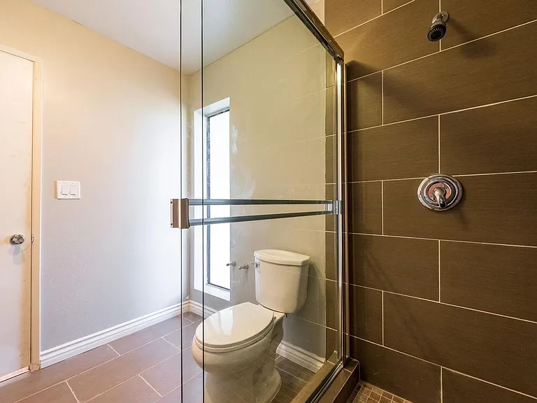 818 N Monterey St #19 — Photo 7