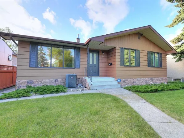 31 N Rosery Dr NW, Calgary, AB T2K 1L4