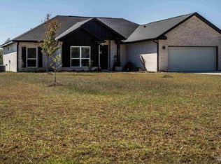 9897 Shangri La West Rd, Milton, FL 32583