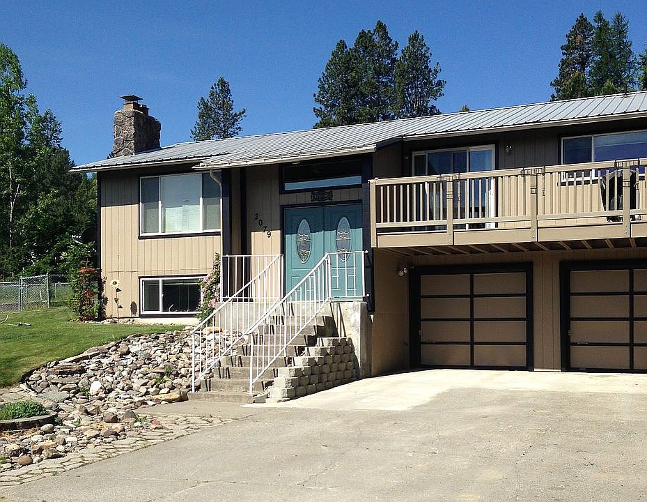 2nd image of 2079 Elm Dr