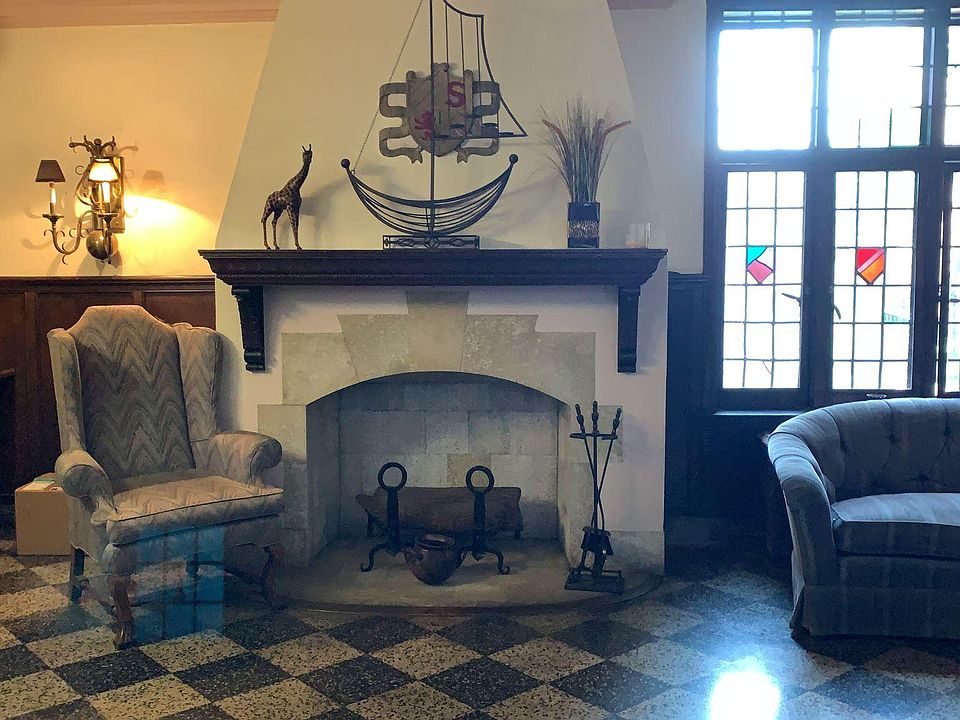 1st image of 55 Randolph Pl Unit 105