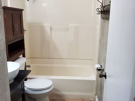 4th image of 1742 Morales St
