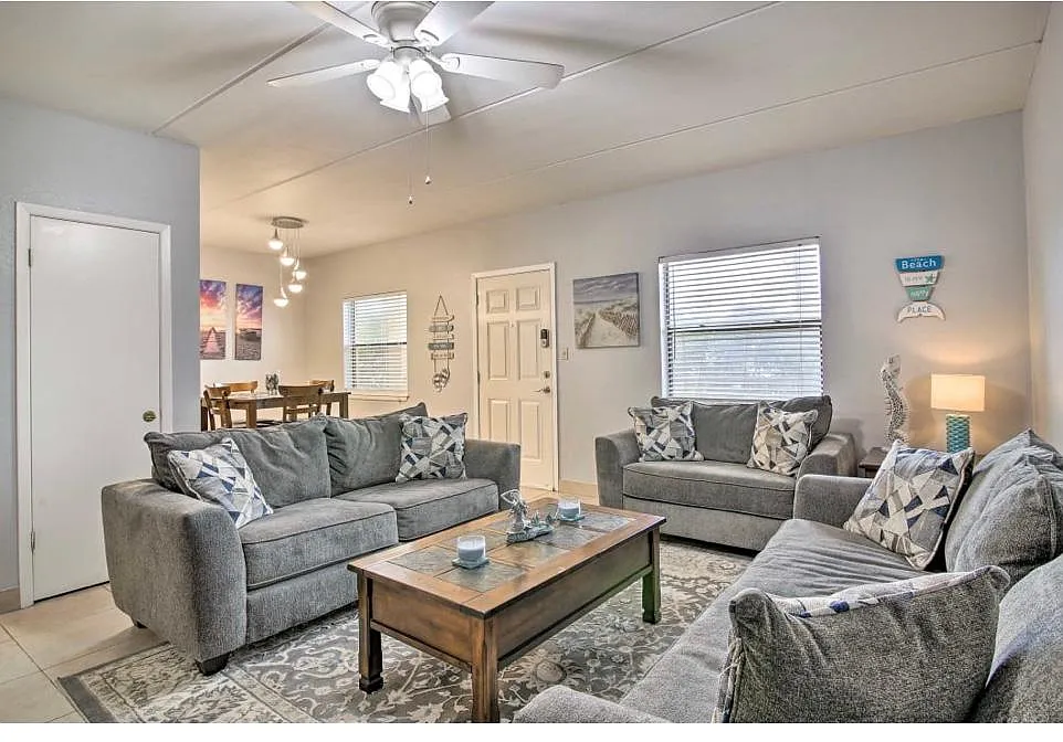 Building Photo - 121 E Venus Ln #205