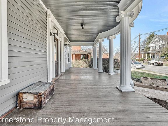 3rd image of 420 Allison Ave SW #1