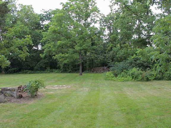 4th image of 27478 W Huron River Dr