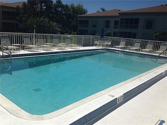 4th image of 5263 Wedgewood Ln #33